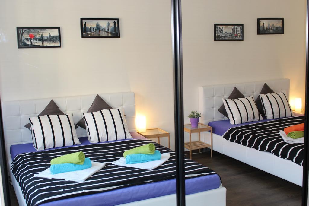 Go Native Prague Apartment Eksteriør bilde